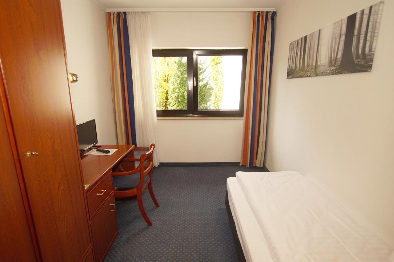 Gut-Hotel Tannenhof Haiger Habitación foto
